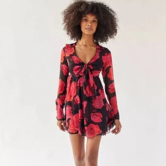 NWT Urban Outfitters Kiki Dress M Black Red Floral Whimsigoth Dark Romantic - Picture 1 of 13